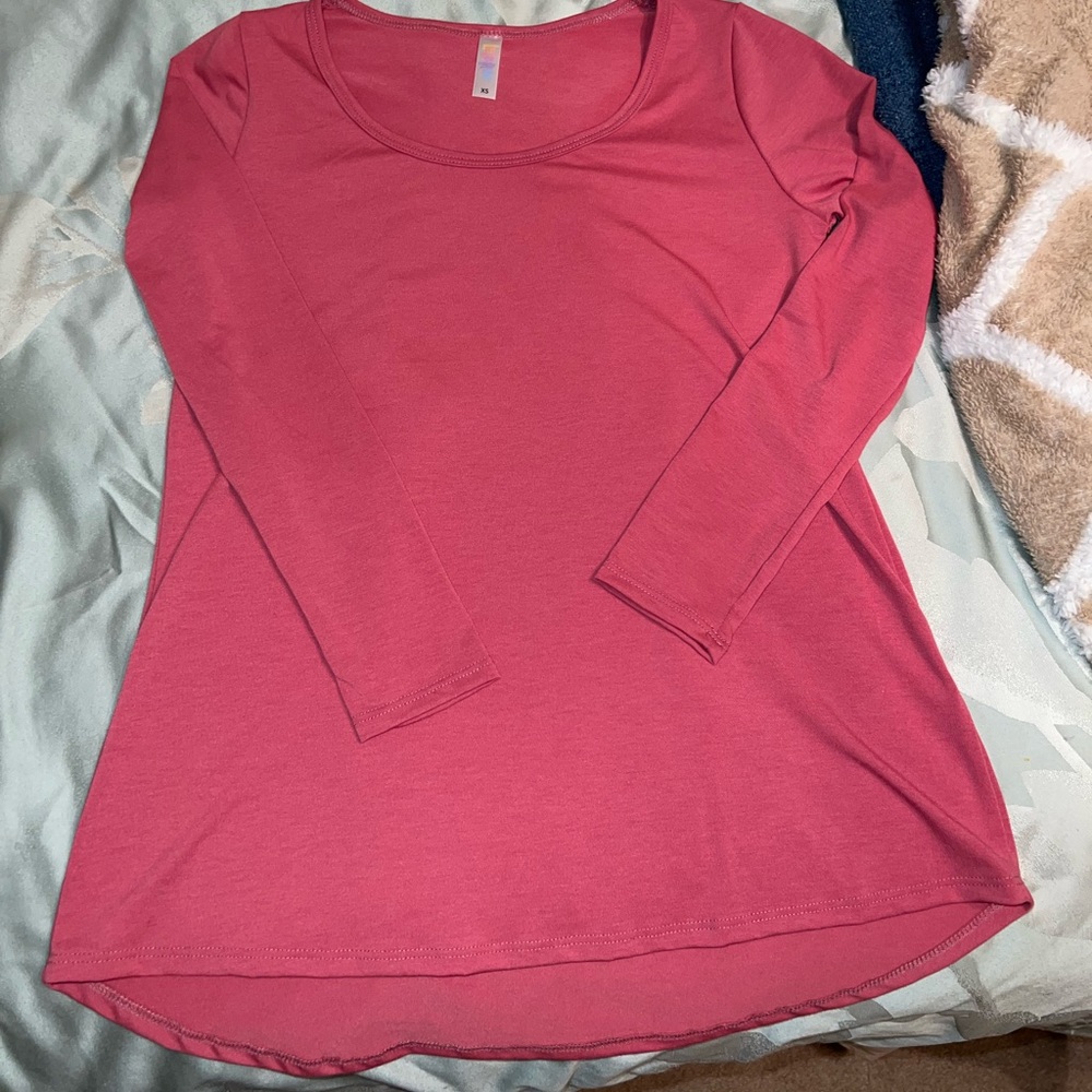LuLaRoe Lynnae mauve XS EUC long sleeve